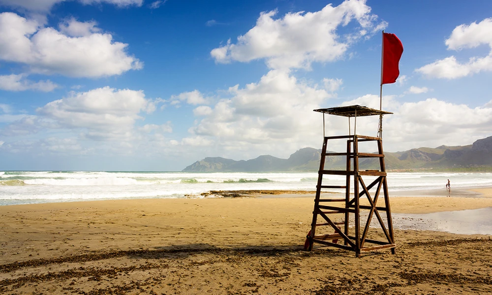 4 Beach Safety Habits Many Holidaymakers Overlook